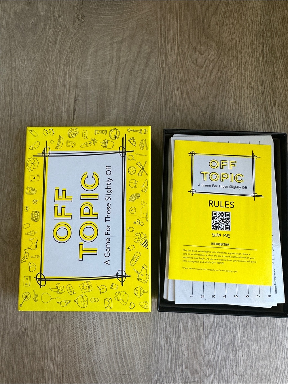 🎉 Off Topic Party Game Complete Excellent Condition Adult Game Night - Picture 2 of 5
